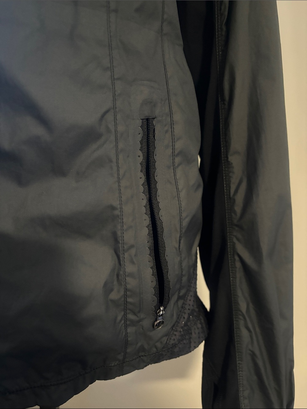 LULULEMON Run jacket - Picture 8 of 11